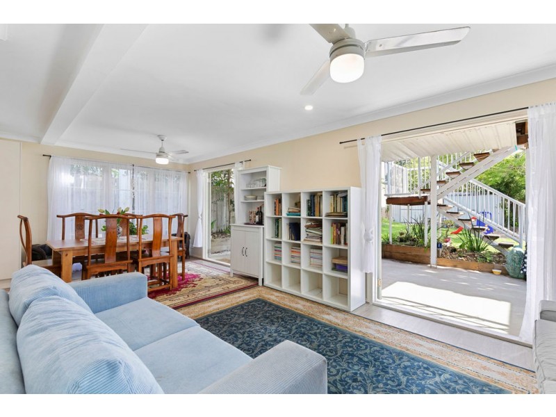 12 CARBETHON STREET, Manly QLD 4179