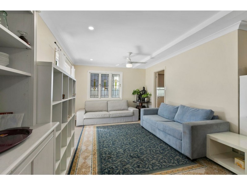 12 CARBETHON STREET, Manly QLD 4179