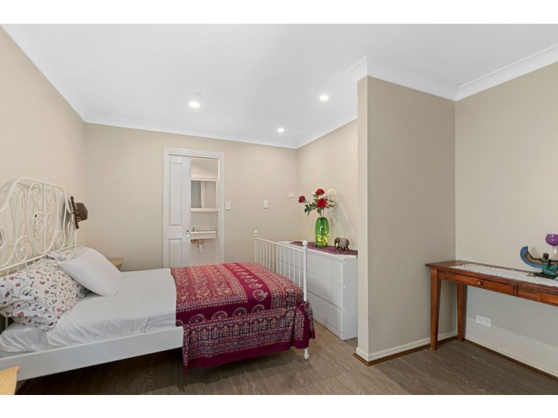 12 CARBETHON STREET, Manly QLD 4179