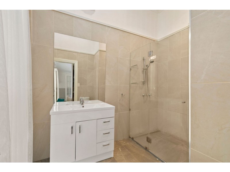 12 CARBETHON STREET, Manly QLD 4179