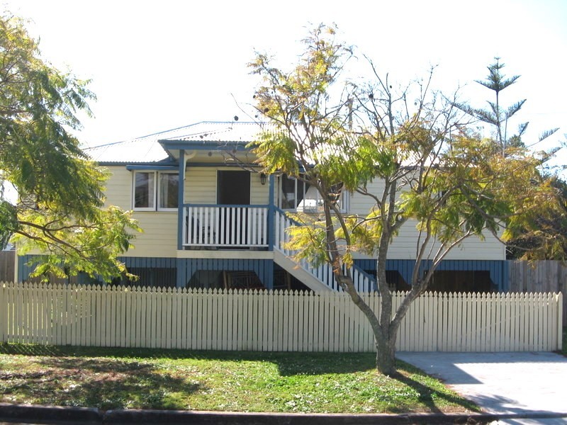 11  Pansy Street, Wynnum QLD 4178