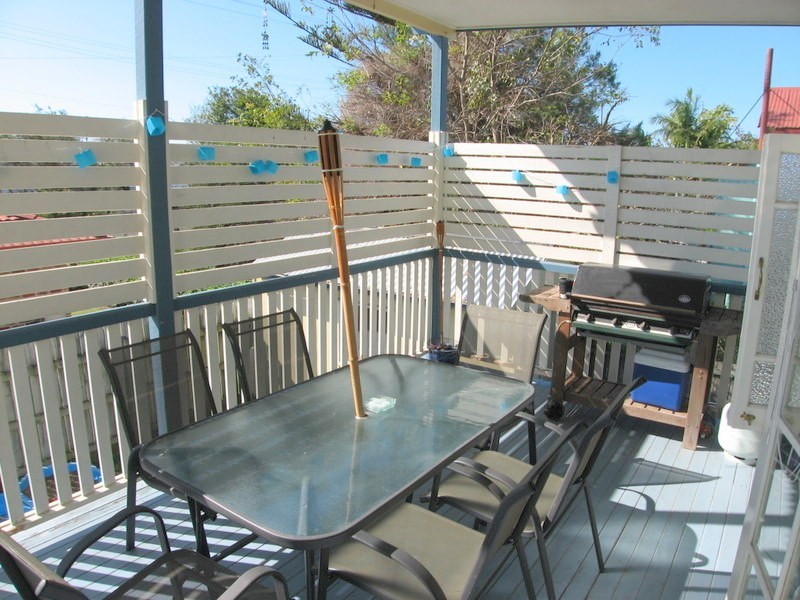 11  Pansy Street, Wynnum QLD 4178