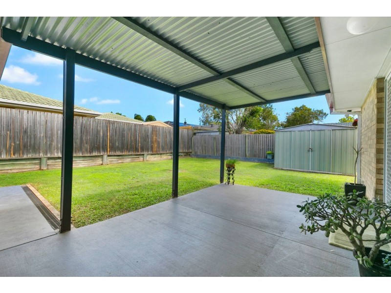 6 Schooner Circuit, Manly West QLD 4179