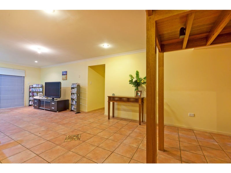 2 Macdonald Street, Lota QLD 4179