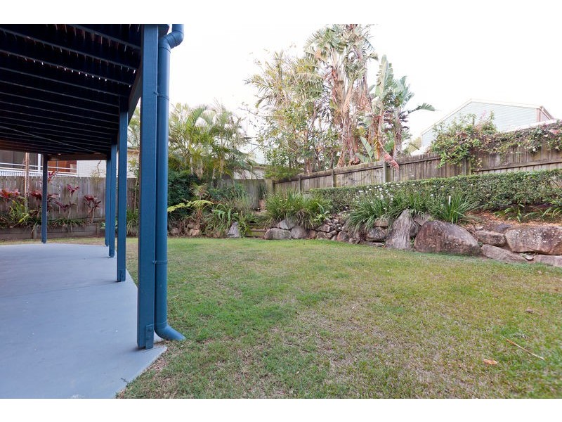 2 Macdonald Street, Lota QLD 4179