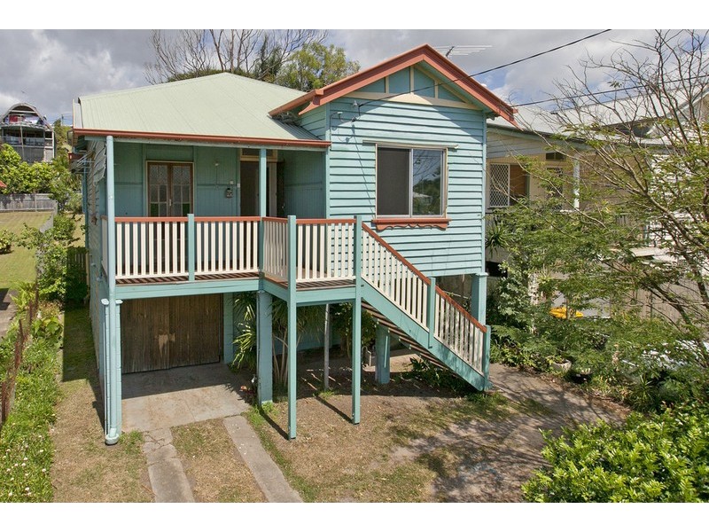 123 Melville Tce, Manly QLD 4179