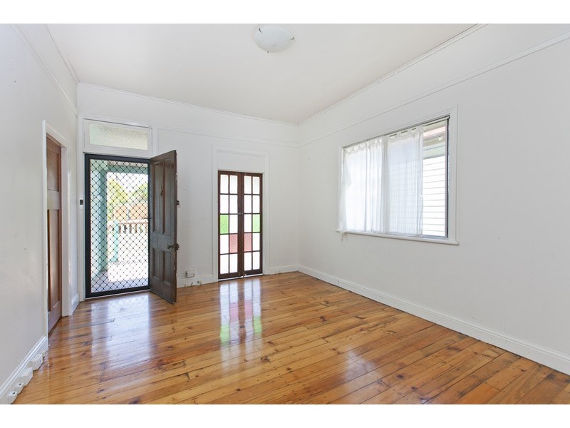123 Melville Tce, Manly QLD 4179