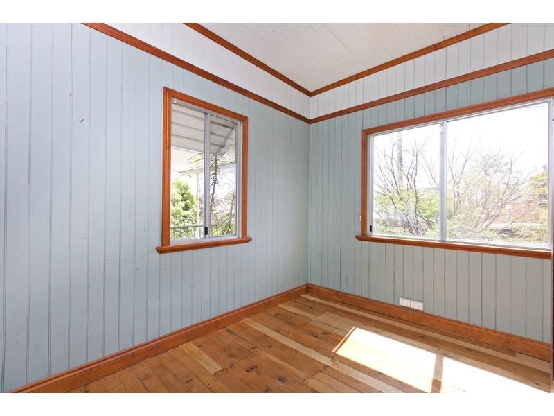 123 Melville Tce, Manly QLD 4179