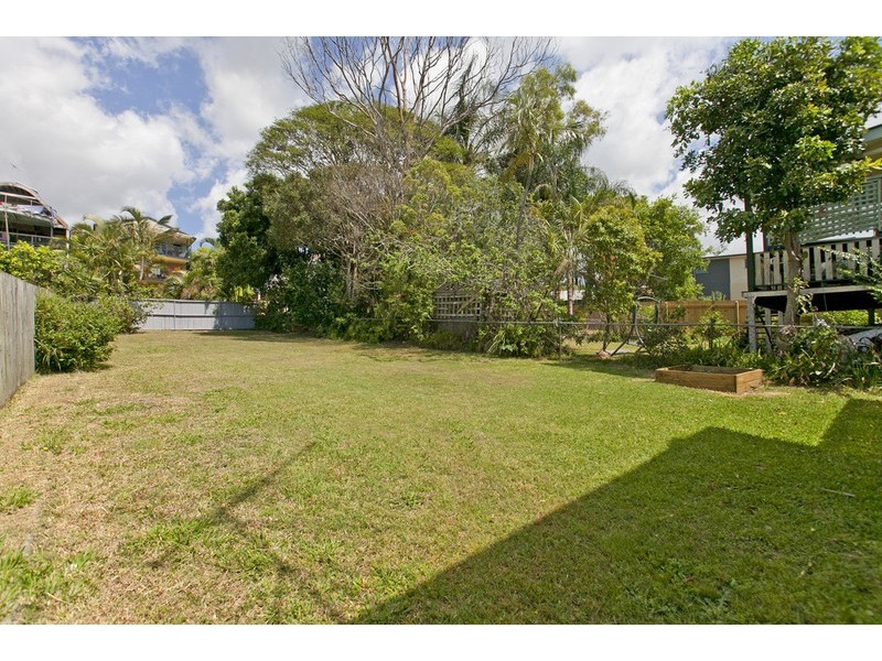123 Melville Tce, Manly QLD 4179