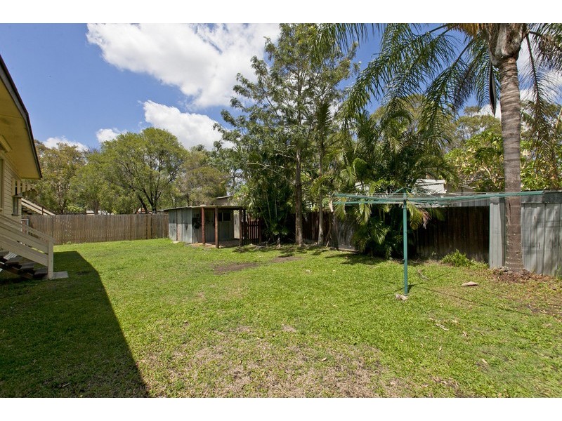 241 Kianawah Road, Wynnum West QLD 4178