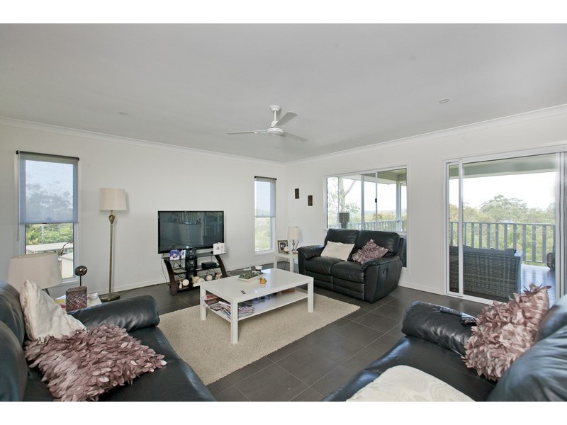 9 Penelope Drive, Cornubia QLD 4130