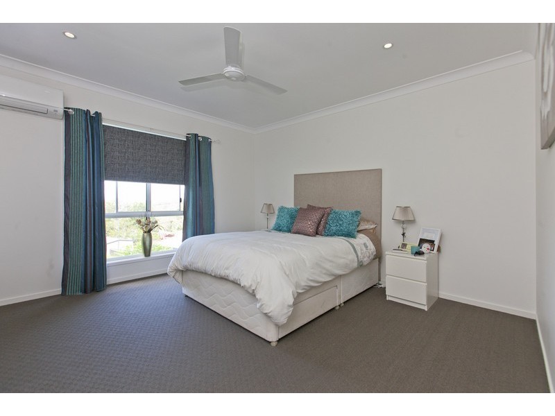 9 Penelope Drive, Cornubia QLD 4130