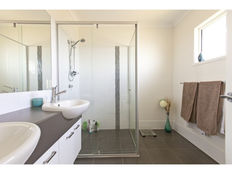 9 Penelope Drive, Cornubia QLD 4130