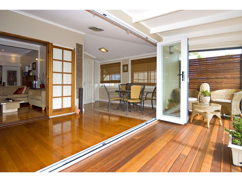 129 Strattan Terrace, Manly QLD 4179