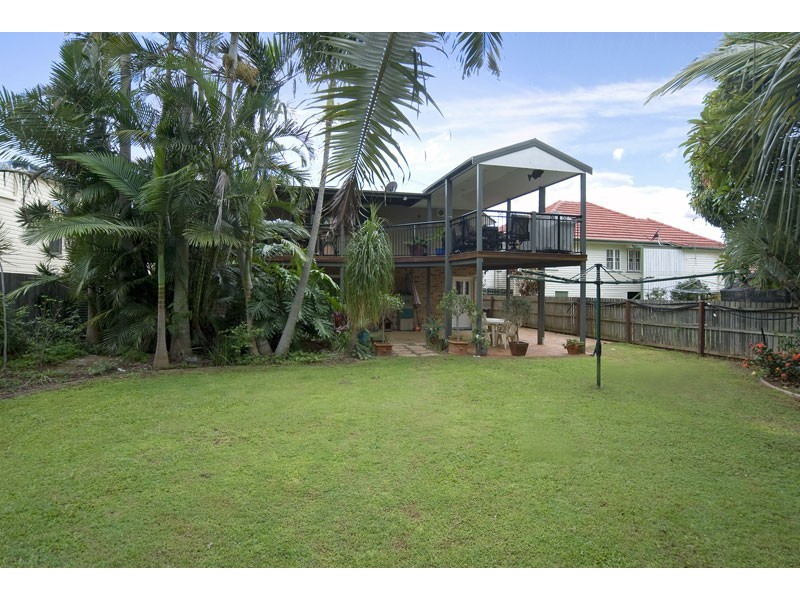 129 Strattan Terrace, Manly QLD 4179