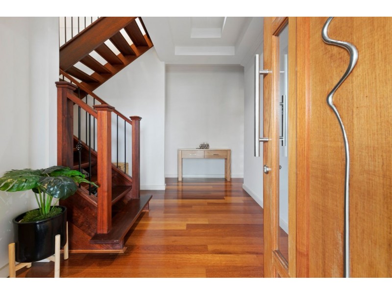 153 KINGSLEY TERRACE, Manly QLD 4179