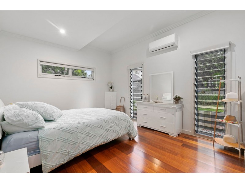 153 KINGSLEY TERRACE, Manly QLD 4179
