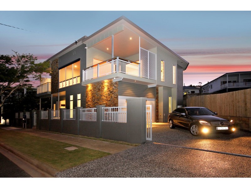 153 KINGSLEY TERRACE, Manly QLD 4179