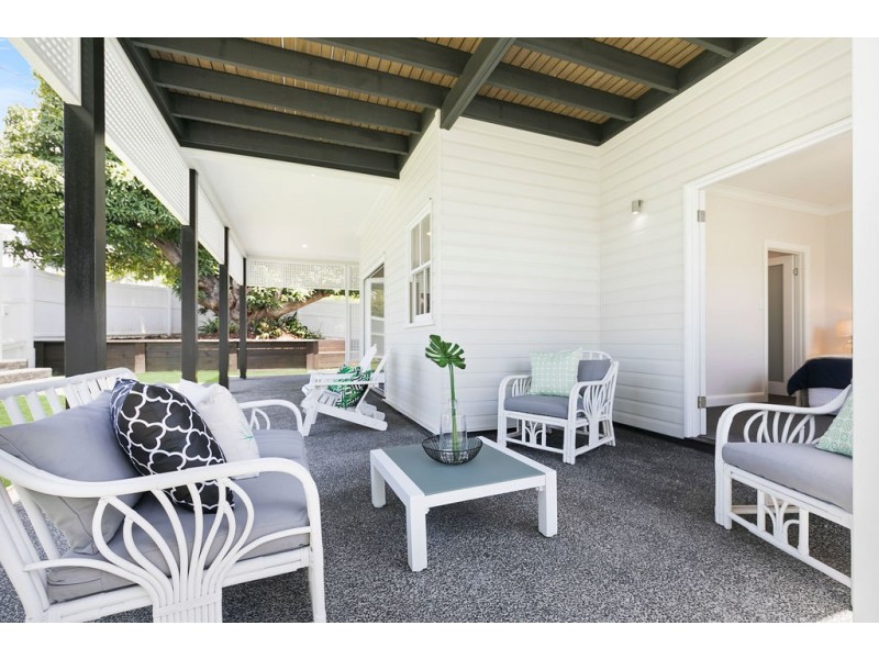 12 TINGAL ROAD, Wynnum QLD 4178