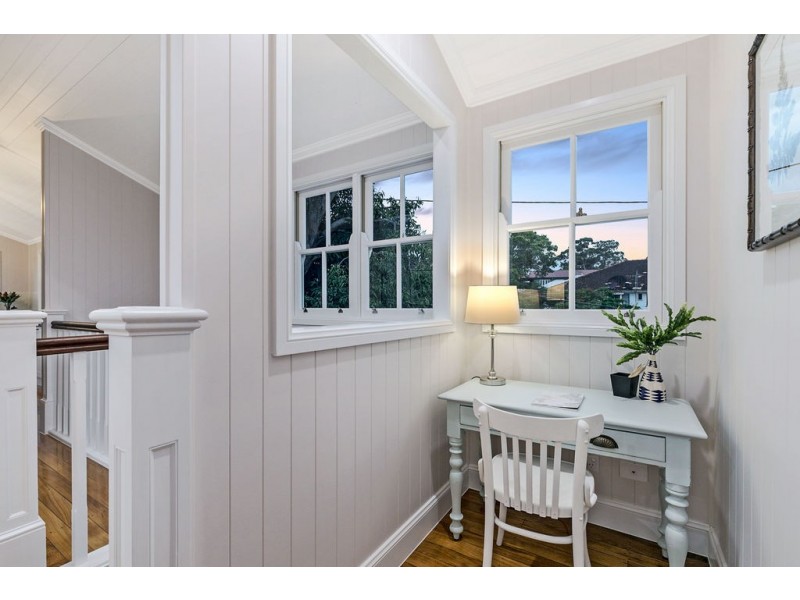 12 TINGAL ROAD, Wynnum QLD 4178