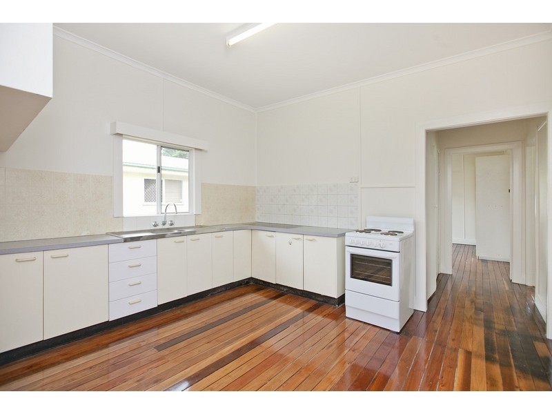 90 Southwick Street, Wynnum QLD 4178