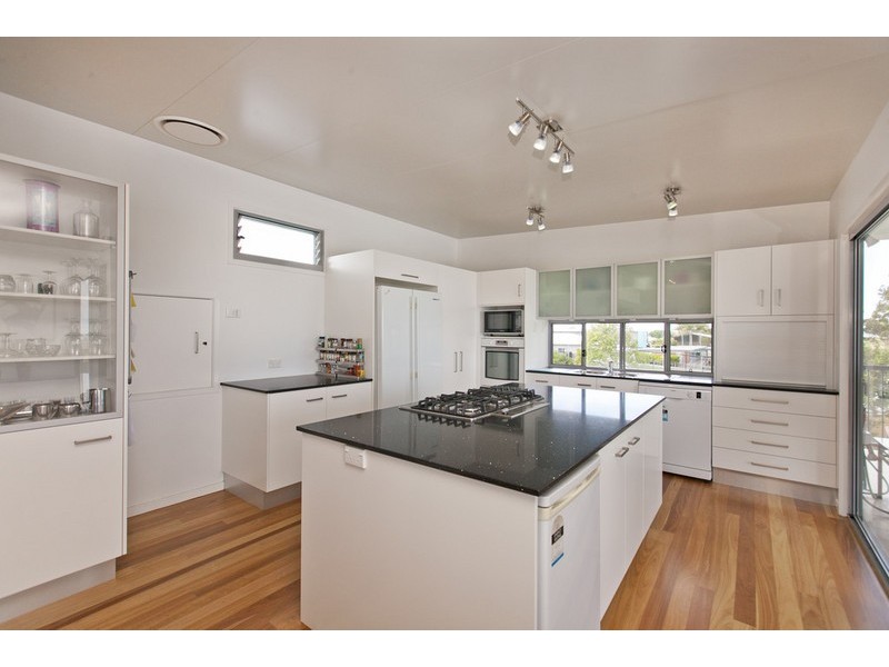 16 Ringara Street, Manly West QLD 4179