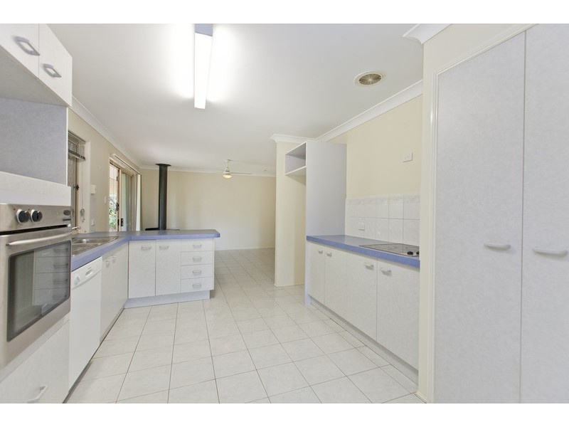 16 Webber Place, Wynnum West QLD 4178