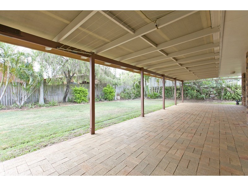 16 Webber Place, Wynnum West QLD 4178