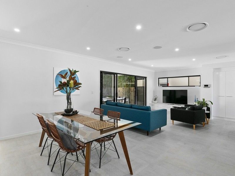 6/7 OASIS CLOSE, Manly West QLD 4179