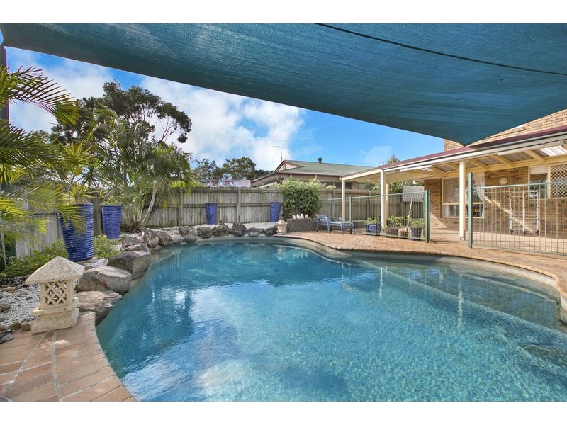 16 Coral Close, Manly West QLD 4179
