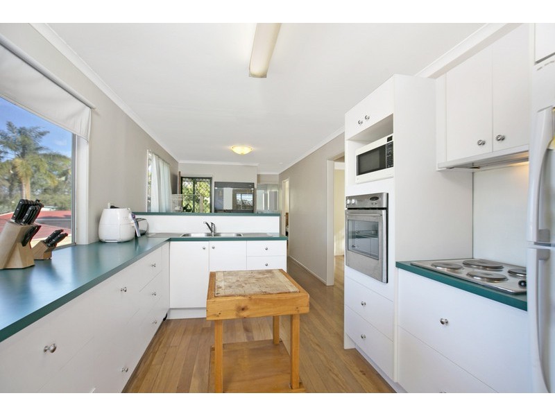 16 Youngs Road, Hemmant QLD 4174