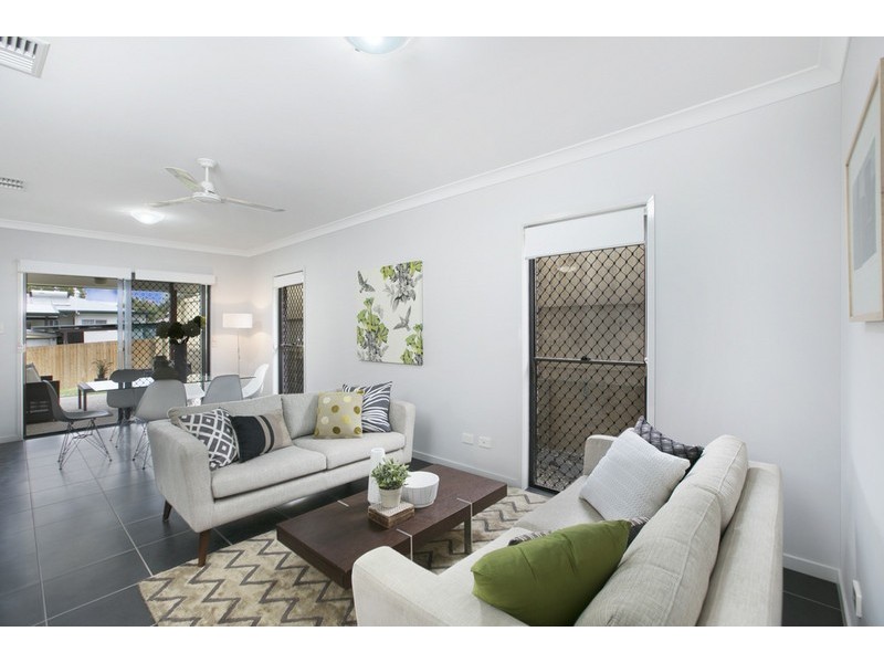 112 Sandy Camp Road, Wynnum West QLD 4178
