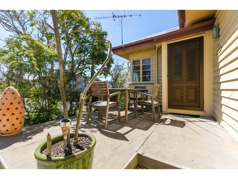 96 Carlton Terrace, Manly QLD 4179