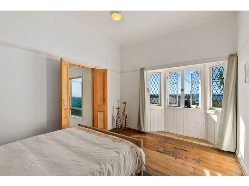 13 WELLINGTON STREET, Manly QLD 4179
