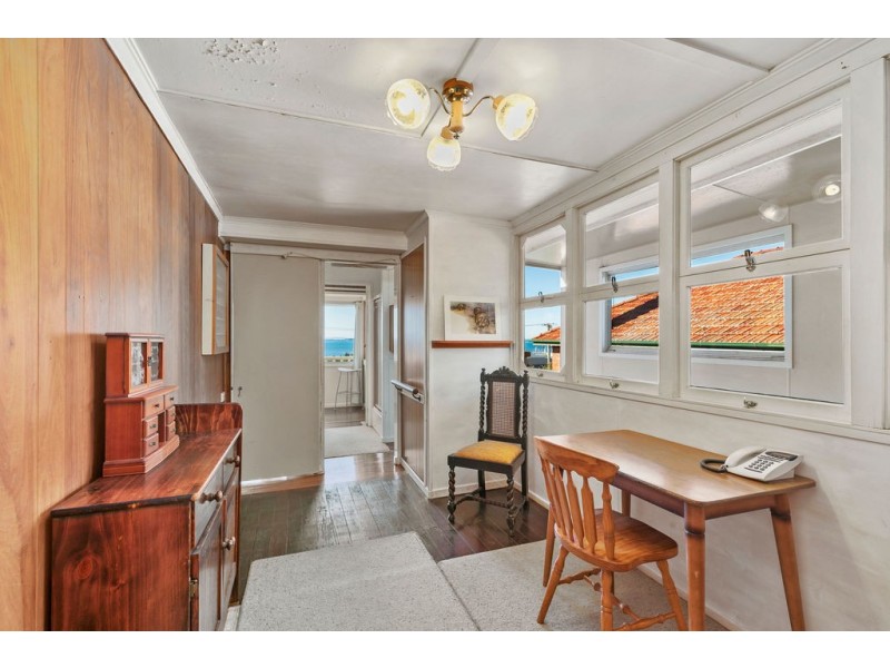 13 WELLINGTON STREET, Manly QLD 4179