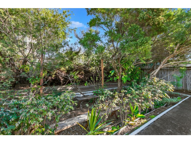 13 WELLINGTON STREET, Manly QLD 4179