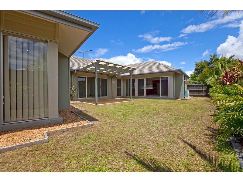 25 Mossvale Drive, Wakerley QLD 4154