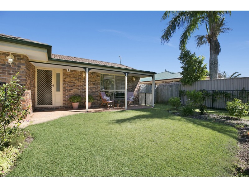 6 Miles Crescent, Manly West QLD 4179