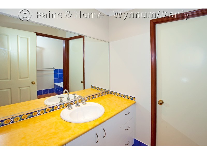 1 Caelum Close, Wynnum QLD 4178