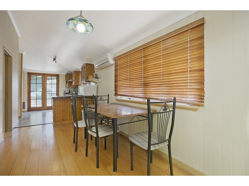 11 Moreton Avenue, Wynnum QLD 4178