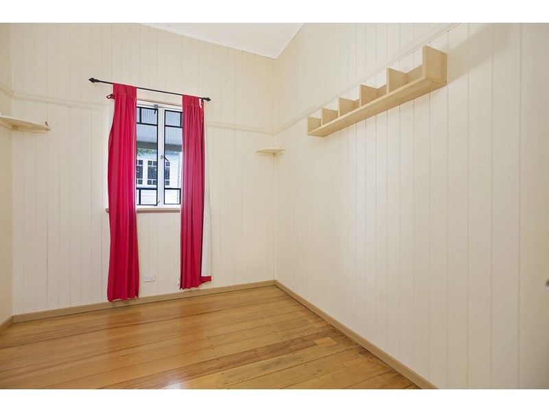 11 Moreton Avenue, Wynnum QLD 4178