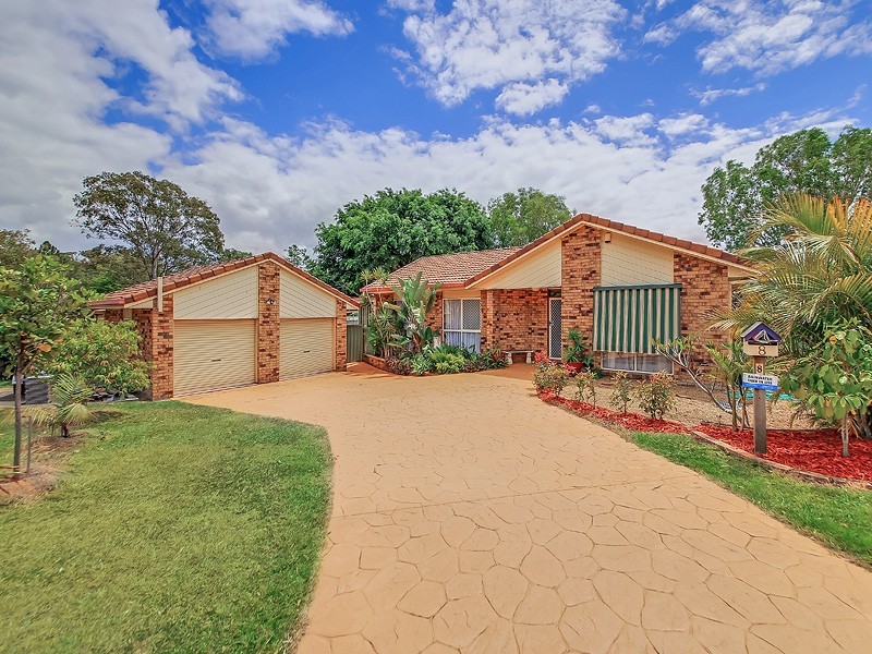 8 Hydrus Place, Wynnum QLD 4178
