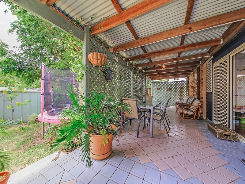 8 Hydrus Place, Wynnum QLD 4178