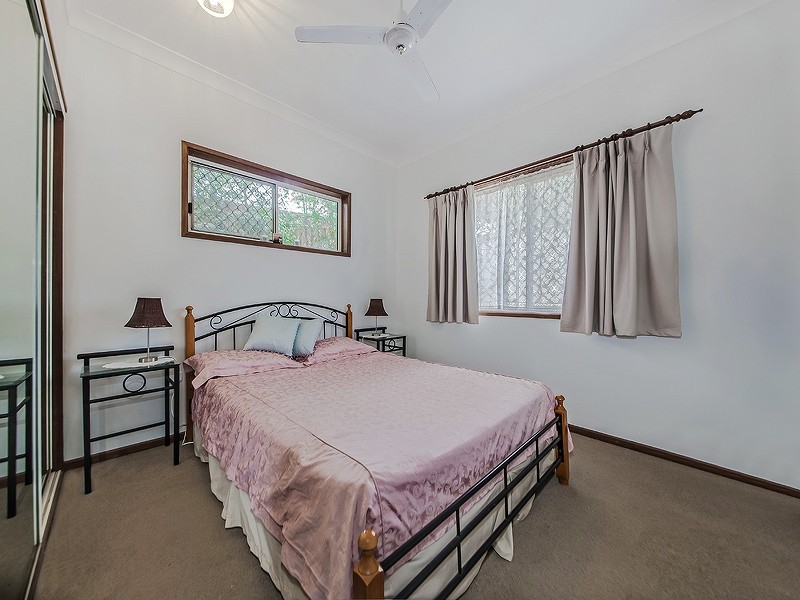 8 Hydrus Place, Wynnum QLD 4178