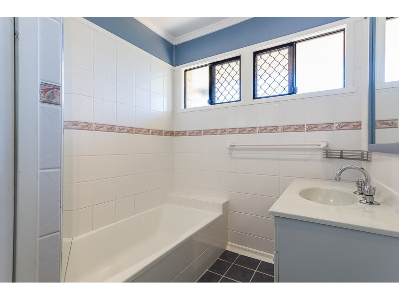 16 Natasha Street, Wynnum West QLD 4178