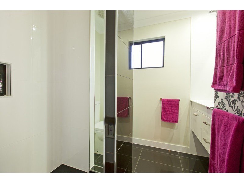 179 Melville Terrace, Manly QLD 4179