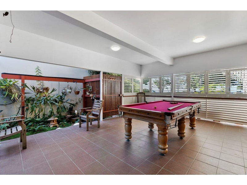 337 UPPER ESPLANADE, Manly QLD 4179