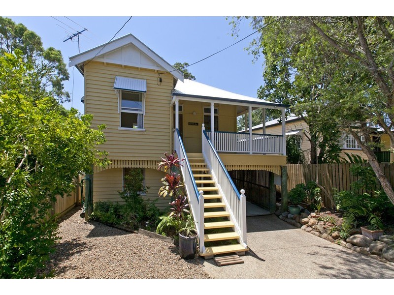 15 CALDWELL STREET, Manly West QLD 4179