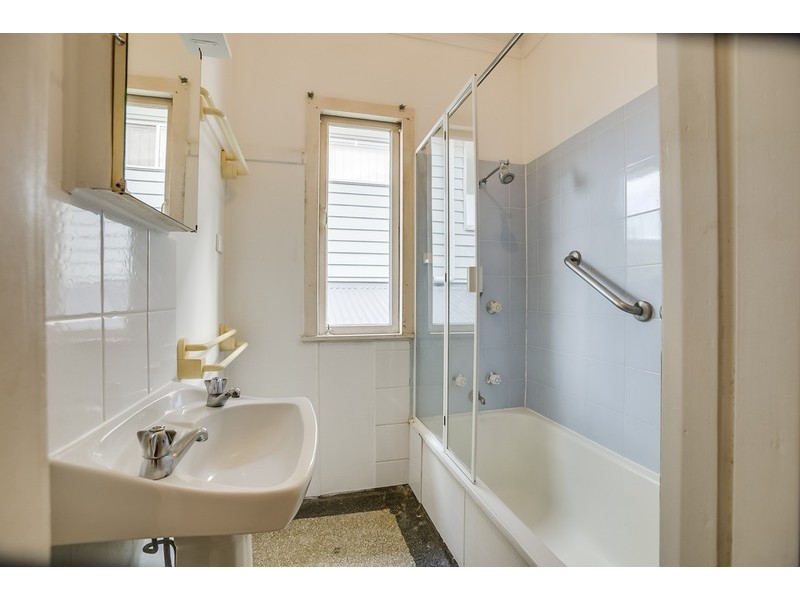 21 Chestnut Street, Wynnum QLD 4178