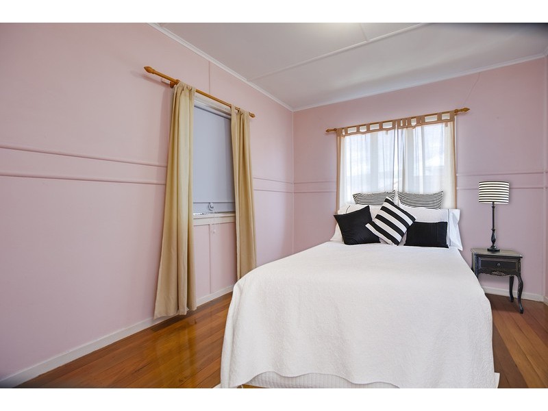 21 Chestnut Street, Wynnum QLD 4178